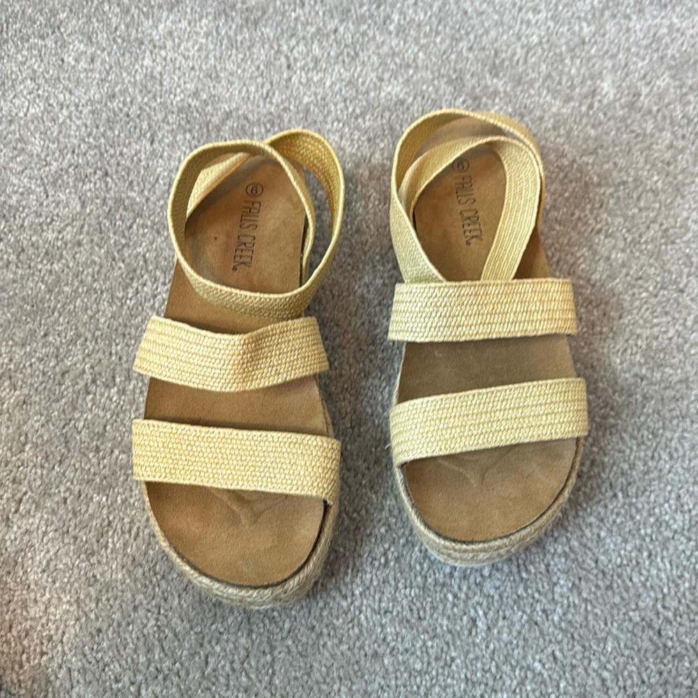Women's Falls Creek black espadrille sandals size 9